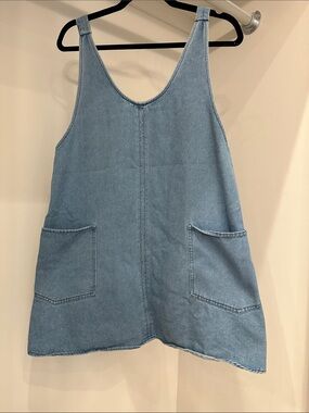 Pink Lily small Light Wash Denim Pinafore Dress with Front Pockets.  Like new.